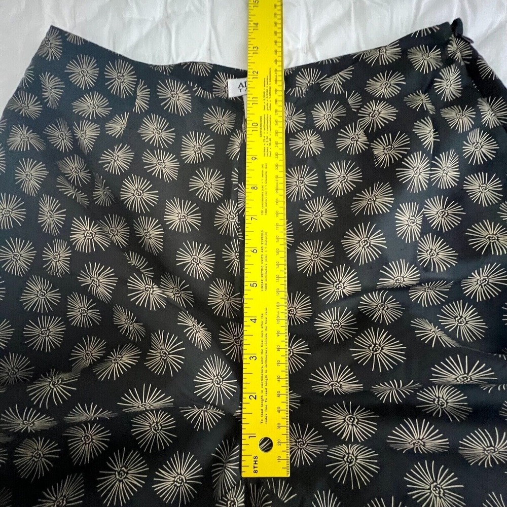 Vintage Womens Silk Cigarette Pants Size 10 Preppy Classic Geometric Black Lined - Picture 7 of 9